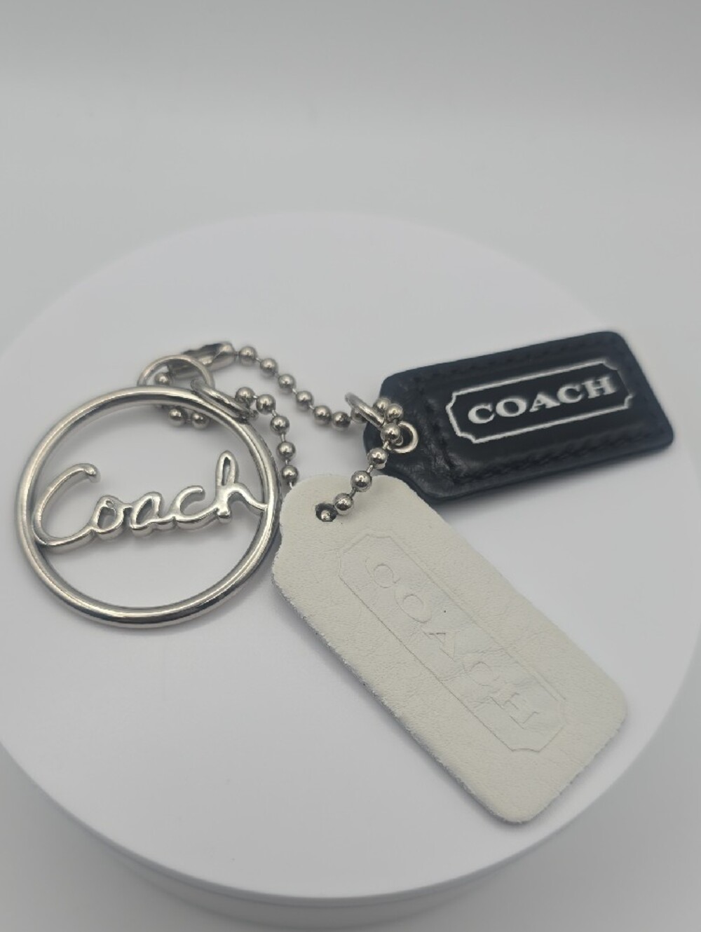 Coach Silver Script Ring W/ Black/White Hang Tags Keychain/Bag Charm (EUC)🤍🖤 - Picture 3 of 6